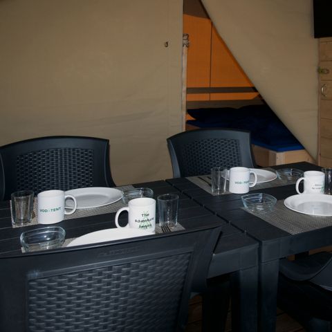 Canvas and wooden tent 6 persons - including toilet
