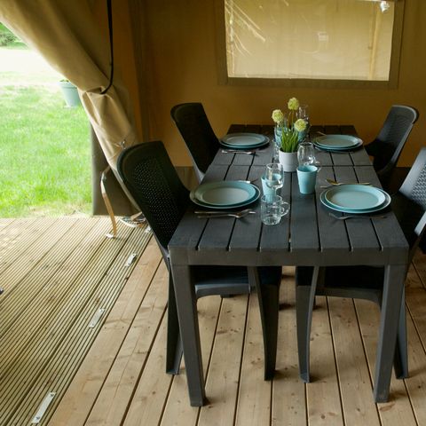 Canvas and wooden tent 6 persons