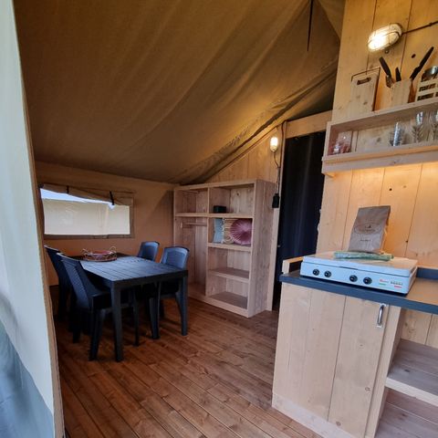 Canvas and wooden tent 4 persons - including sanitary facilities