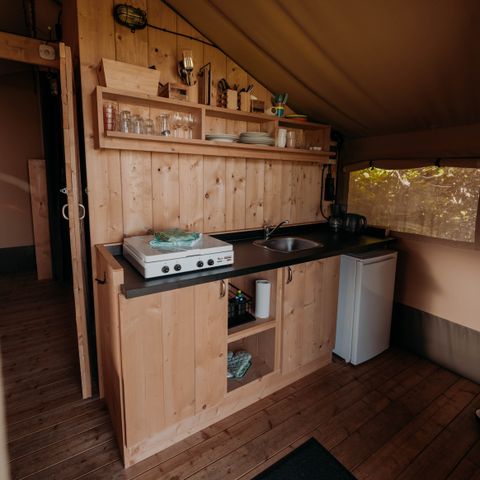 Canvas and wooden tent 4 persons - including sanitary facilities