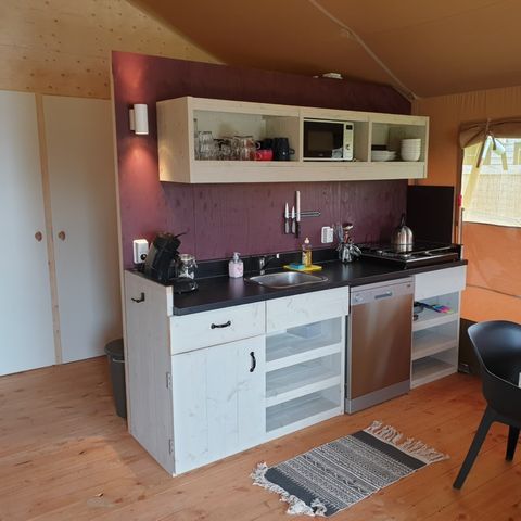 Canvas and wooden tent 6 persons - XL incl. toilet