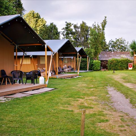Canvas and wooden tent 4 persons