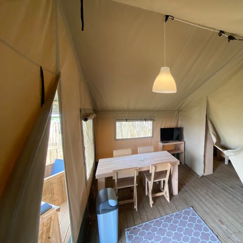 Canvas and wooden tent 4 persons - including toilet