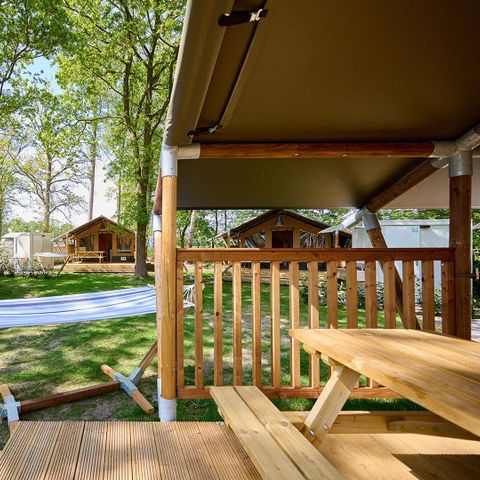 CANVAS AND WOOD TENT 4 people - Compact with private sanitary unit