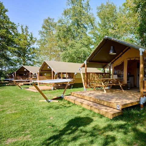 CANVAS AND WOOD TENT 4 people - Compact with private sanitary unit