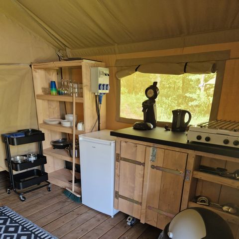 Canvas and wooden tent 4 persons