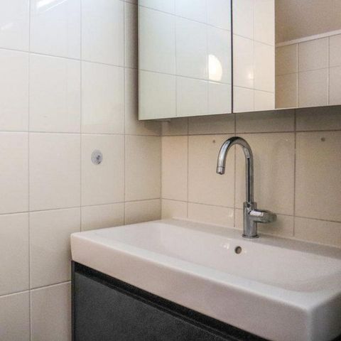 HOUSE 6 people - BGL64