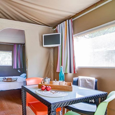 CANVAS AND WOOD TENT 4 people - including sanitary facilities