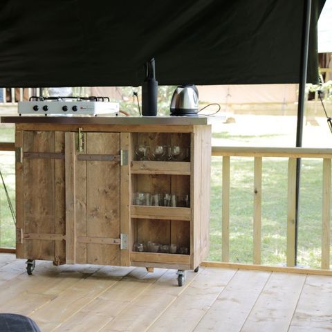 Canvas and wooden tent 4 persons