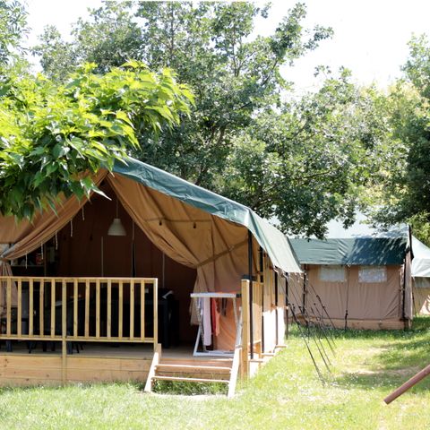 Canvas and wooden tent 4 persons