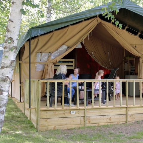 Canvas and wooden tent 6 persons
