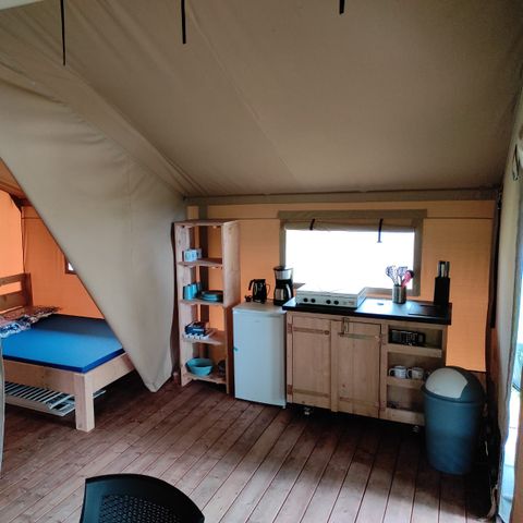 Canvas and wooden tent 6 persons