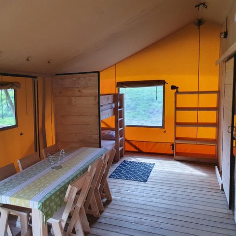 CANVAS AND WOOD TENT 6 people - including sanitary facilities