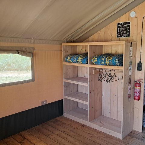 CANVAS AND WOOD TENT 5 people