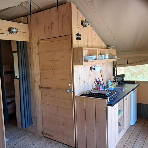CANVAS AND WOOD TENT 5 people