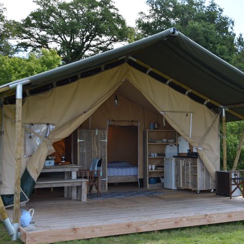 Canvas and wooden tent 4 persons