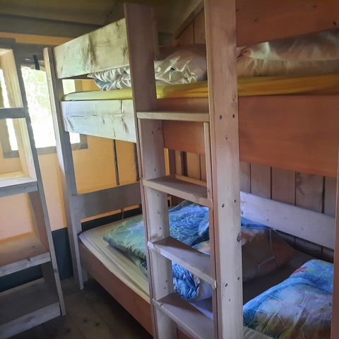 Canvas and wooden tent 6 persons - including sanitary facilities