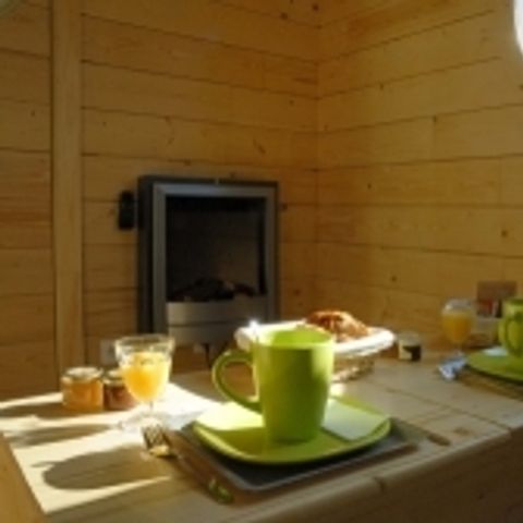 UNUSUAL ACCOMMODATION 2 people - Carré d'étoiles air-conditioned / with breakfast / 2 pers included / Private spa optional