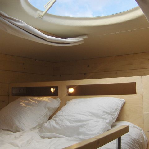 UNUSUAL ACCOMMODATION 2 people - Carré d'étoiles air-conditioned / with breakfast / 2 pers included / Private spa optional