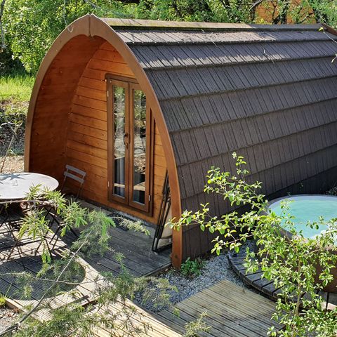 UNUSUAL ACCOMMODATION 3 people - Air-conditioned forest hut ( with breakfast and private Spa unlimited access ) / 2 pers included