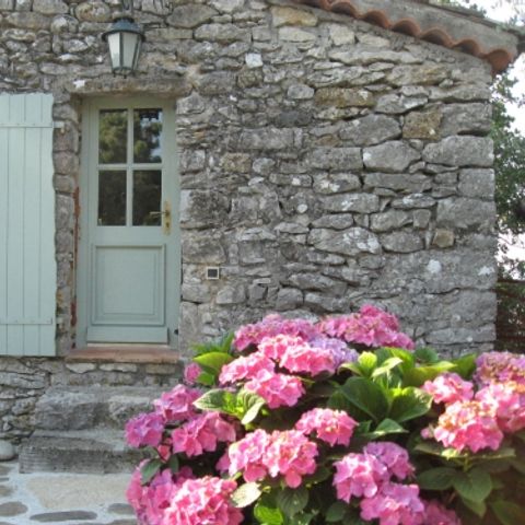 BEDROOM 2 people - Petit Mas (small guest room with breakfast) / 2 people included / classified 3 épis