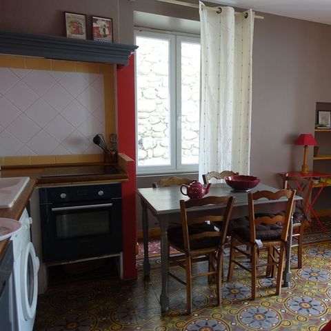 COUNTRY HOUSE 4 people - Outside the Domaine, village house Equipped gîte for 4 people / optional access to swimming pool