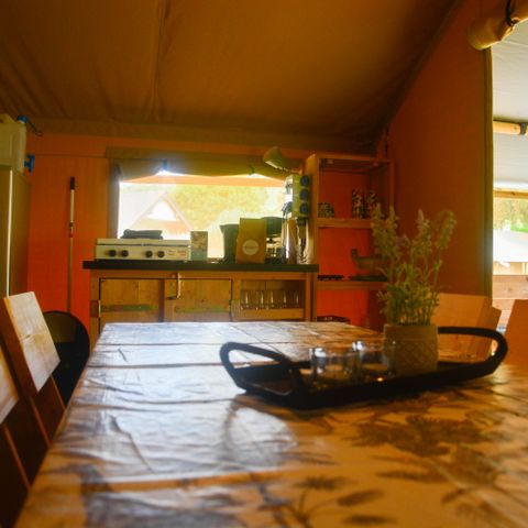 CANVAS AND WOOD TENT 6 people