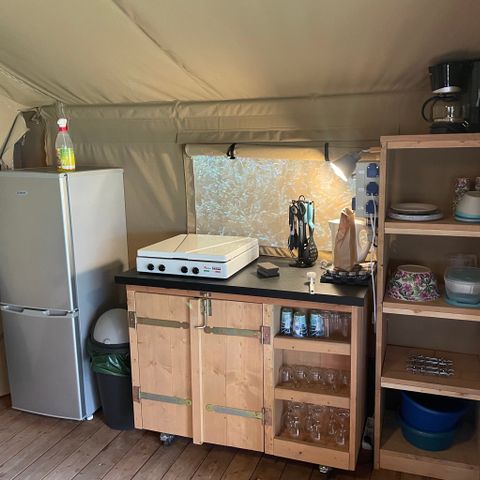 CANVAS AND WOOD TENT 6 people