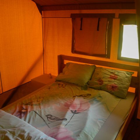 CANVAS AND WOOD TENT 6 people