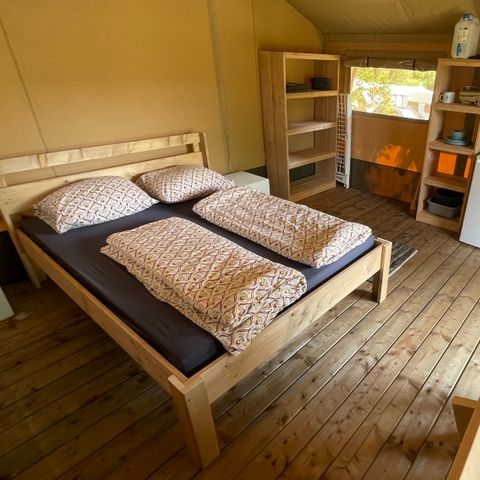 CANVAS AND WOOD TENT 2 people