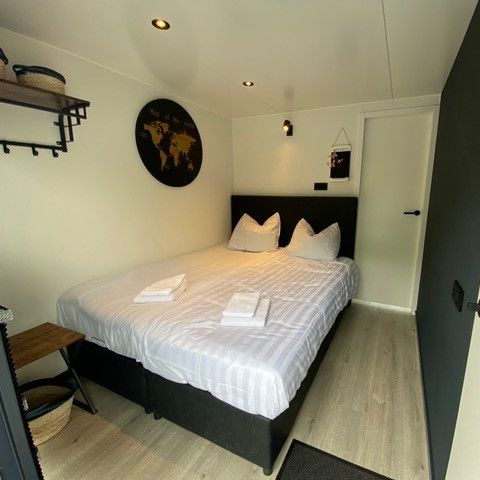 LODGE 6 people - Houseboat with XL hot tub & roof terrace