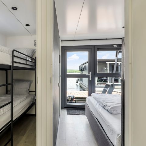 LODGE 6 people - Houseboat with XL hot tub & roof terrace