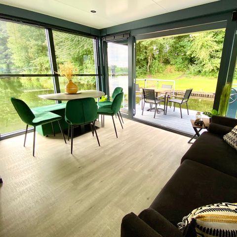 LODGE 6 people - Houseboat with XL hot tub & roof terrace