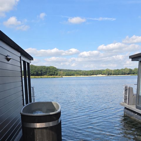 LODGE 6 people - Houseboat with a Duo Hot Tub