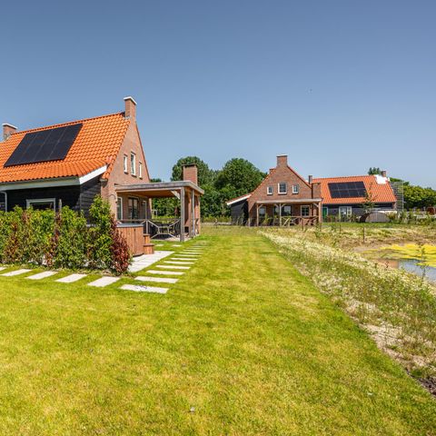 VILLA 7 people - Garden Villa with hot tub & sauna