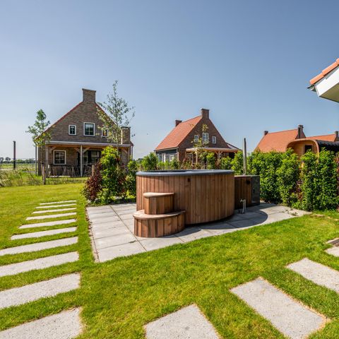 VILLA 7 people - Hofvilla with hot tub & sauna | 7 pers.