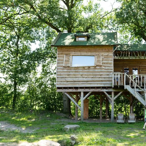 UNUSUAL ACCOMMODATION 6 people - Treehouse