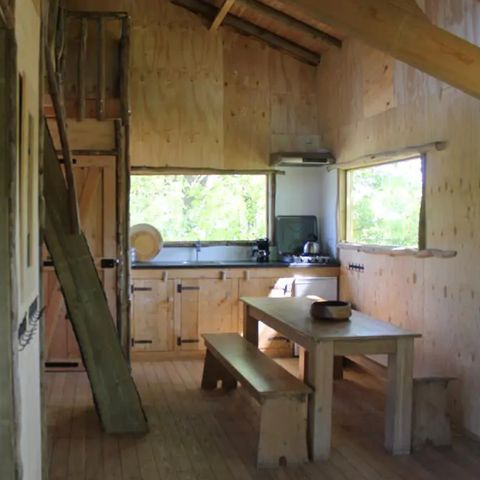 UNUSUAL ACCOMMODATION 6 people - Treehouse