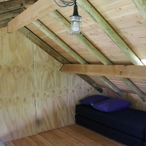 UNUSUAL ACCOMMODATION 6 people - Treehouse