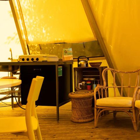 Accommodation 4 persons - Tipi Jippi Tipi