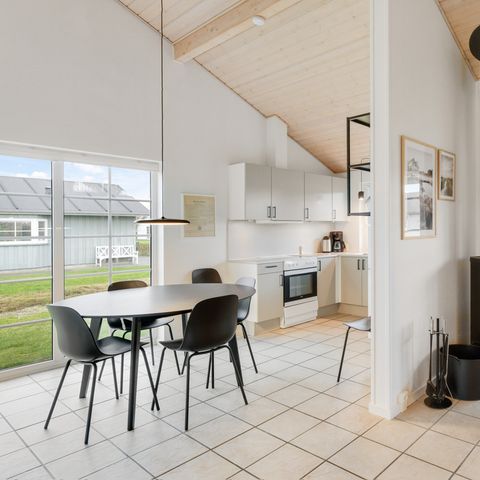 BUNGALOW 6 people - 6C2 (max. 4 adults)