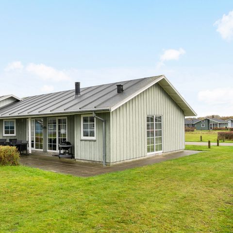 BUNGALOW 6 people - 6C2 (max. 4 adults)