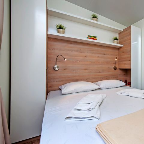 Mobile home 6 persons - Mobile-home | Comfort XL | 3 Bedrooms | 6 Pers | Raised terrace | 2 bathrooms | Air conditioning | TV