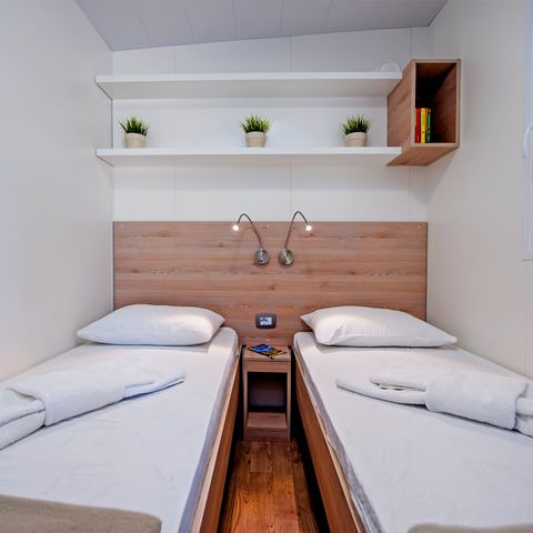 Mobile home 6 persons - Mobile-home | Comfort XL | 3 Bedrooms | 6 Pers | Raised terrace | 2 bathrooms | Air conditioning | TV