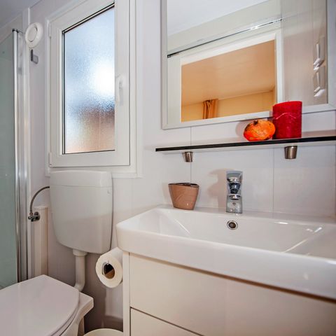 Mobile home 6 persons - Mobile-home | Comfort XL | 2 Bedrooms | 4/6 Pers | Raised terrace | 2 bathrooms | Air conditioning | TV