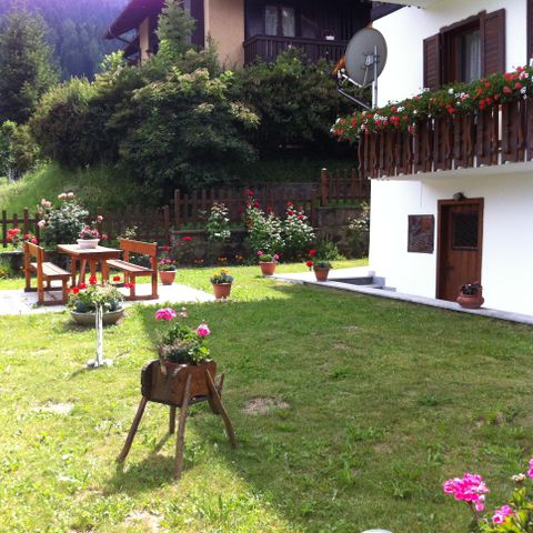 APARTMENT 6 people - House